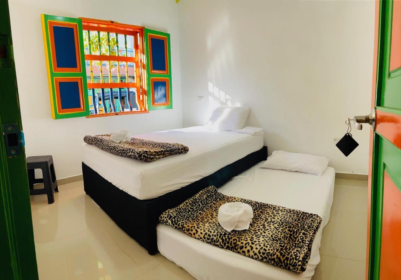 Casa Hostal Las Palmeras Guatapé Extérieur photo